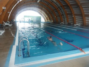 Bazinul de înot din Roman caută viitorii sportivi de performanță